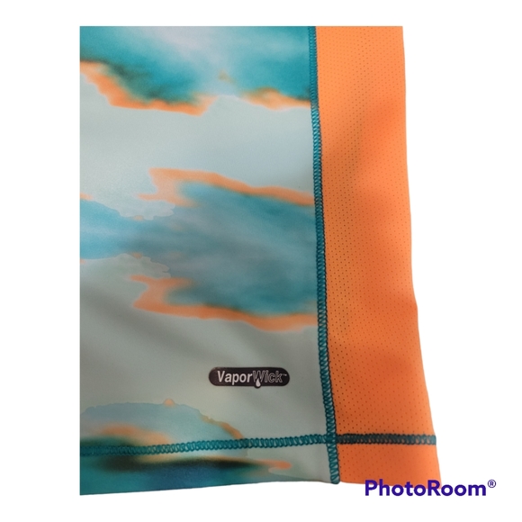 The North Face Athletic Top. Medium. - Picture 4 of 8